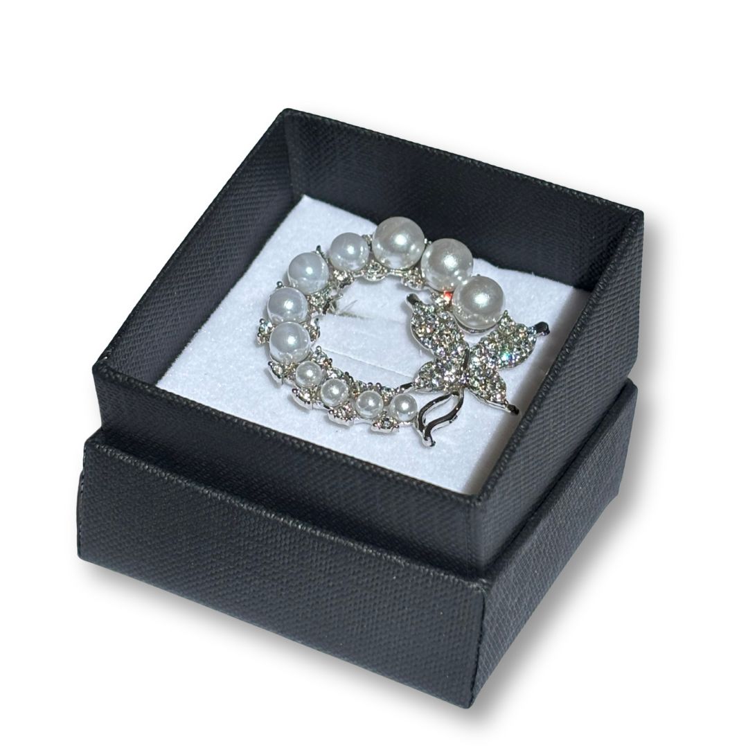 Annabelle Stock Pin