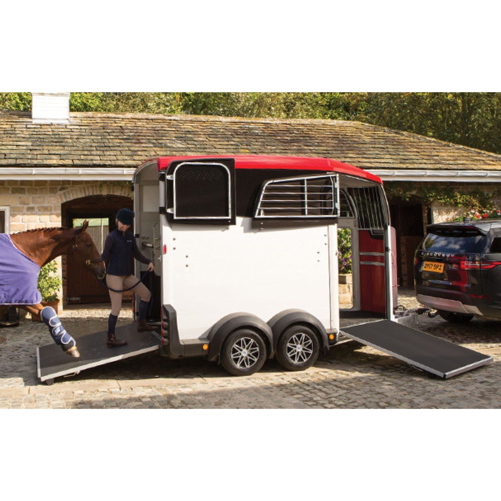 Horse-float-hire-the-horse-rug-whisperer_2_2048x_569a5995-b6b8-414b-930d-8d3ede49c8fb